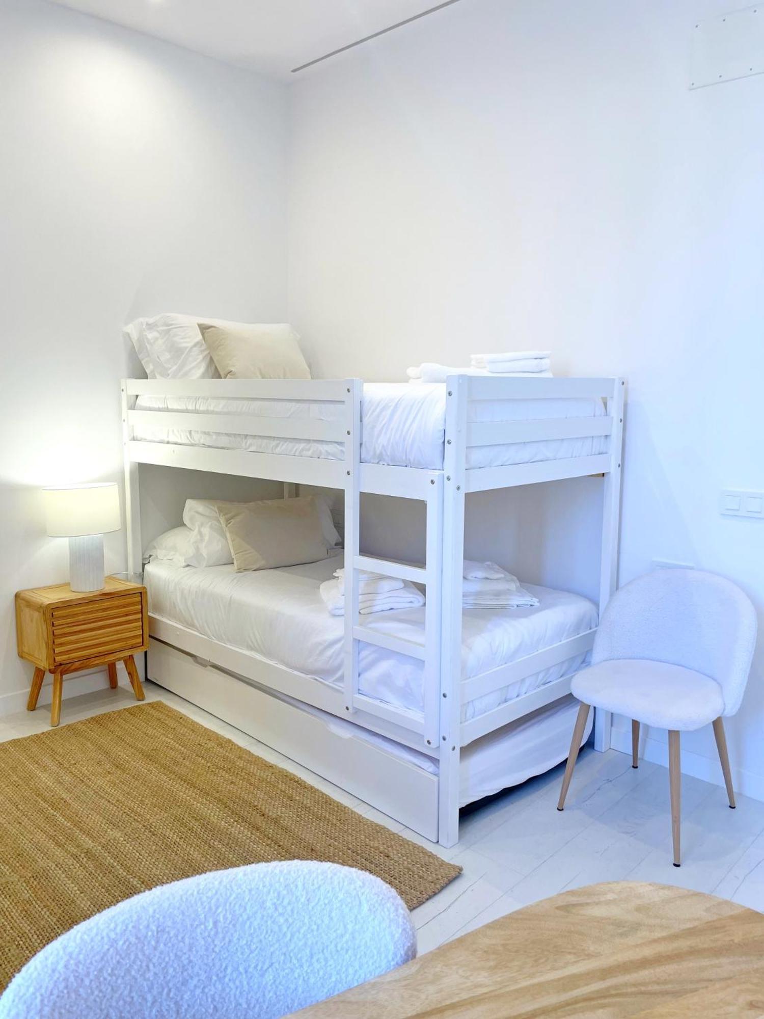 Piso Familiar Con Tres Habitaciones En La Goleta Malaga Ngoại thất bức ảnh